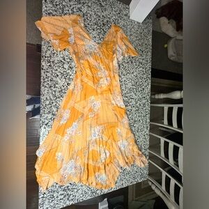 Jessica Simpson Yellow Floral Maxi Dress with V-Neck